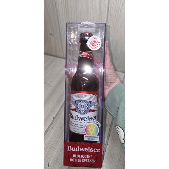 Limited Edition Budweiser BLUETOOTH BOTTLE SPEAKER Color Changing LED Lights New - Picture 4 of 9